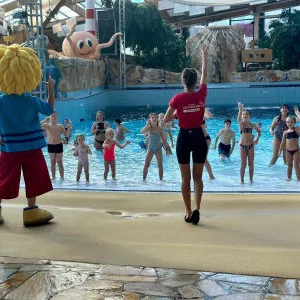 🤪 NEPOUŽITELNÍ: Buď úplně mimo a vyhraj rodinnou vstupenku na City Pool Party!