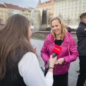 Na náměstí Jiřího z Poděbrad dnes došlo na Slavnostní poklepání základního kamene v rámci rekonstrukce