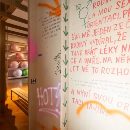 Holky napravo! Kluci nalevo! Výstava Tělák na Florenci