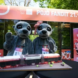 Barevná tramvaj láká na Olympiádu dětí a mládeže
