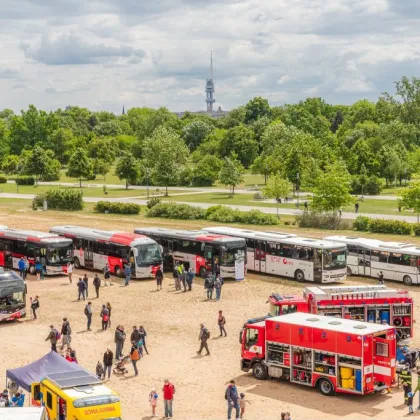 Sobota? Autobusový den PID na Letné