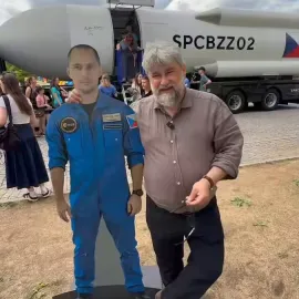 Raketa SpaceBuzz přistála před magistrátem