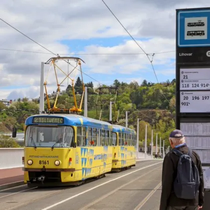 Praha obnovuje výhodné jízdné pro lidi v nouzi