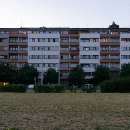 Festival Den architektury láká na procházky, filmy i program pro děti