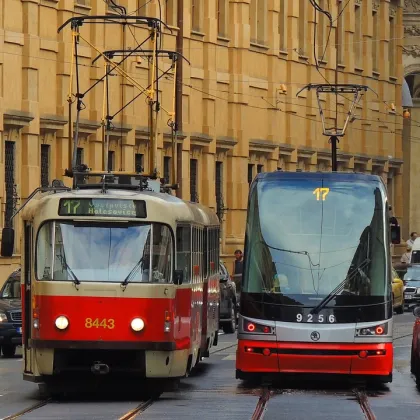 Taky hromadná doprava bude v prázdninovém režimu. Výluky čekají tramvaje i metro!