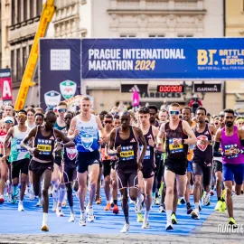 Tisíce běžců obsadí v neděli Prahu, Maraton omezí dopravu