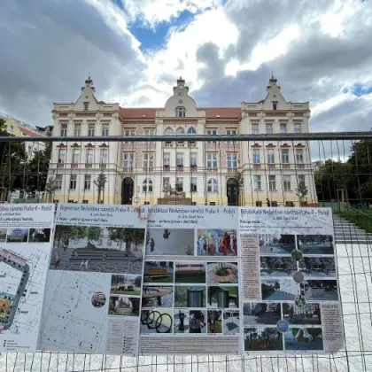Nedvědovo náměstí je opraveno, ale otevřeno není