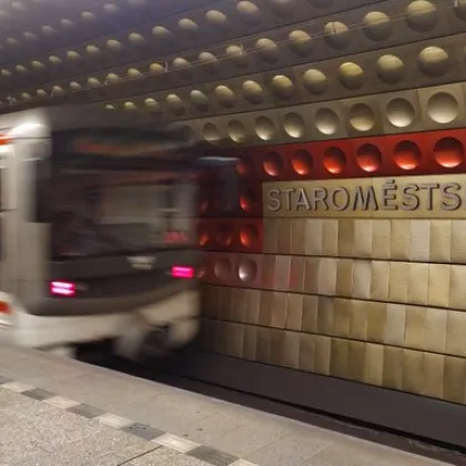 Stanice metra Staroměstská od pátku v provozu
