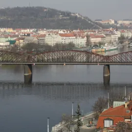 Budoucnost železničního mostu na Výtoni