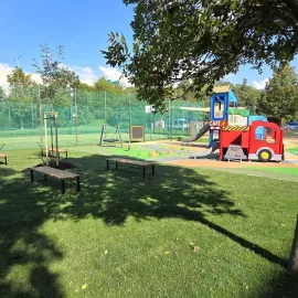Hřiště v Trnavské ulici na Praze 4 je obnoveno