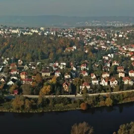 Změny na Zbraslavi, nové silnice a nové chodníky