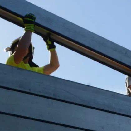 Nové mobilní zábrany na Rašínově nábřeží