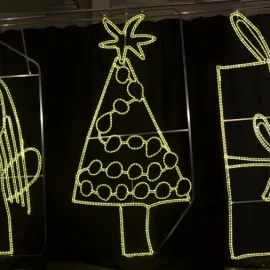 Praha 3 je originální, vánoční světelné dekorace navrhly děti