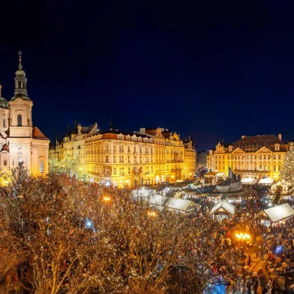 Advent v Praze začíná, trhy na Staromáku se otvírají