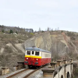 Vánoční motoráček: nostalgická projížďka Prahou