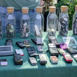 Do Zoo Praha se starým telefonem za pouhou korunu