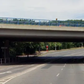 Omezení pro řidiče i chodce v Sulické ulici
