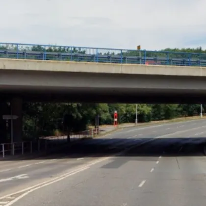 Omezení pro řidiče i chodce v Sulické ulici