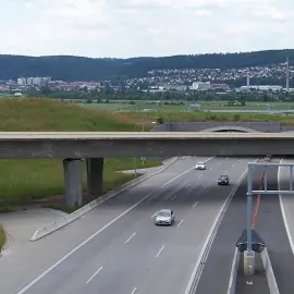 Praha odkoupí "most duchů" k napojení Komořanské na okruh