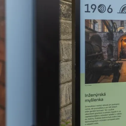 Krása páchnoucích temnot, výstava STOKY