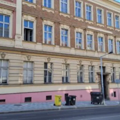 Na adresu U Santošky 17 se vrátí základní škola